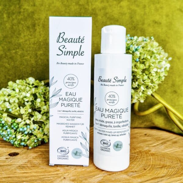 Eau magique 3 en 1 pour les peaux à problèmes : Beauté Simple – Image 2