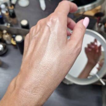 Alternative view of Base de teint lumineuse : Zao Make-Up